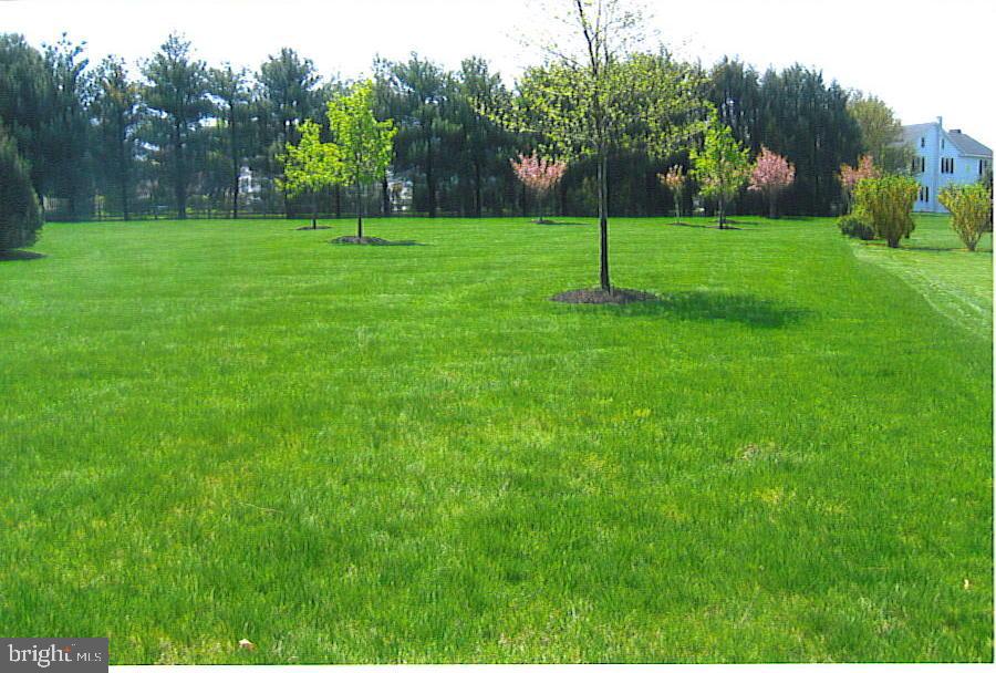 628 Wallingford Road Lititz, PA 17543 - Photo 4 of 11