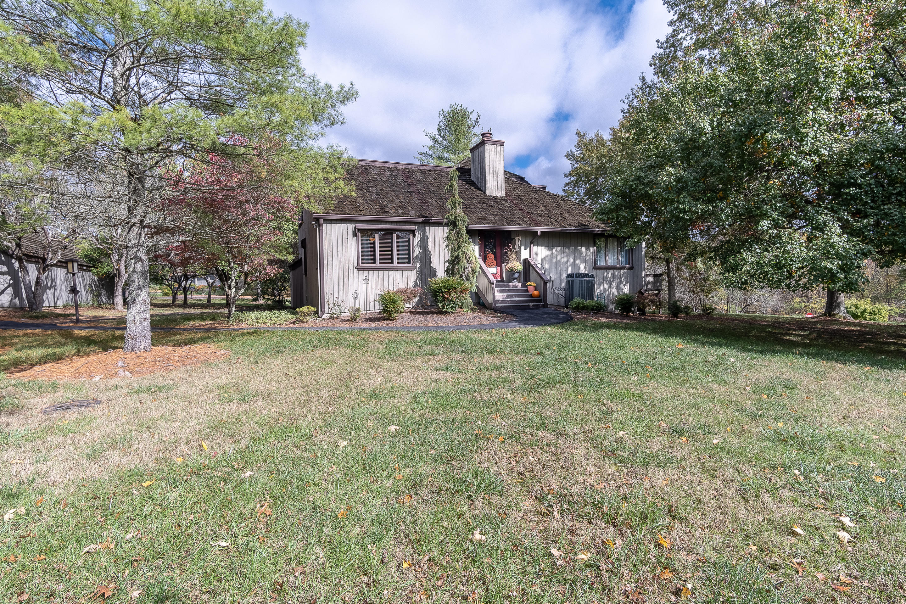 116 Columbine Road Kingsport, TN 37660 - Photo 2 of 44 exterior_mls-5