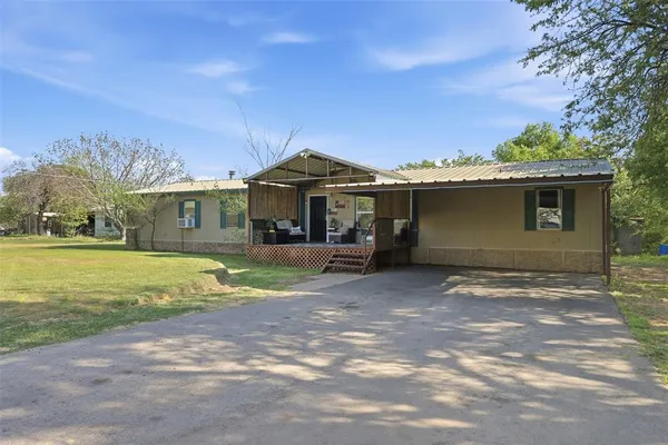 $249,990 | 1000 Forest Oaks Street, Azle, TX 76020