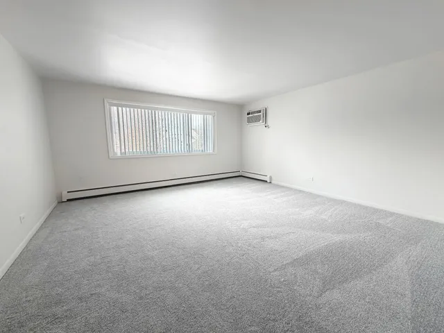 $1,650 | 17812 Oak Park Avenue, Unit 2N, Tinley Park, IL 60477