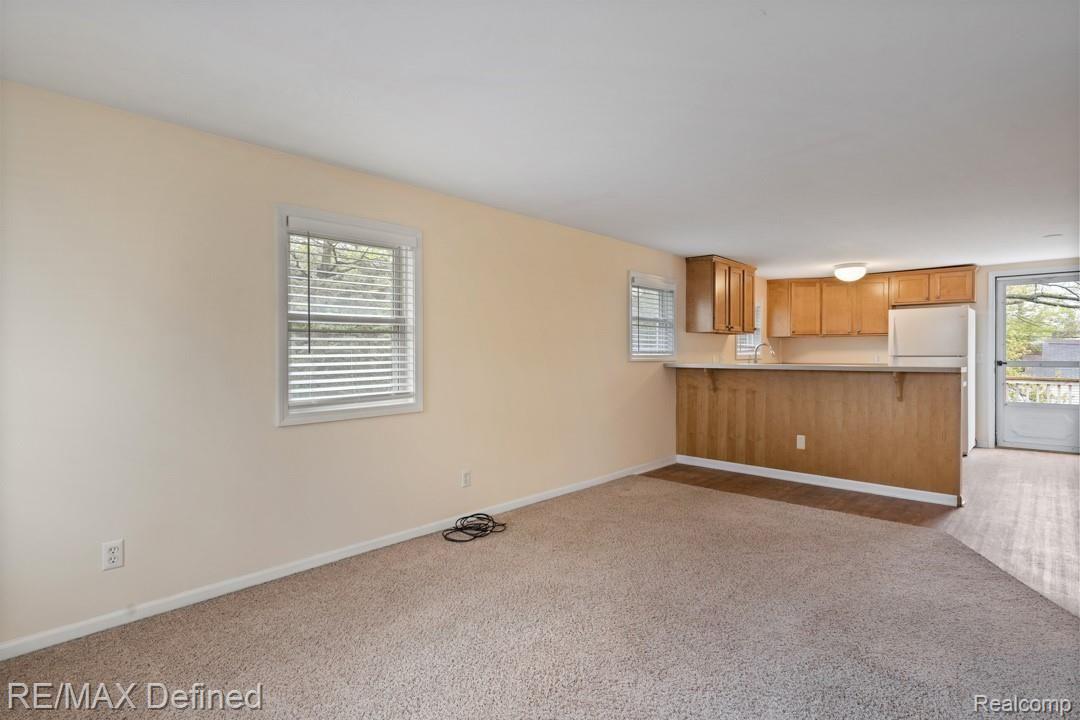 192 West Tienken Road Rochester, MI 48307 - Photo 21 of 38 192-Tienken-Rd-22.jpg