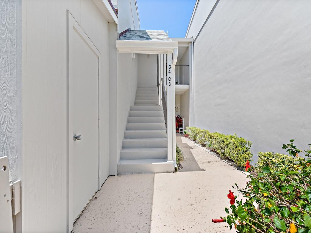 1155 Reef Road, Unit C4 Vero Beach, FL 32963 - Photo 3 of 27 Gallery Image 3
