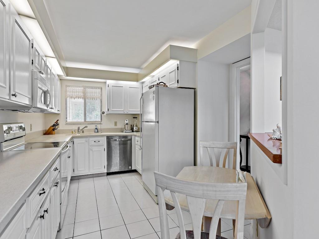 1155 Reef Road, Unit C4 Vero Beach, FL 32963 - Photo 9 of 27 Gallery Image 9