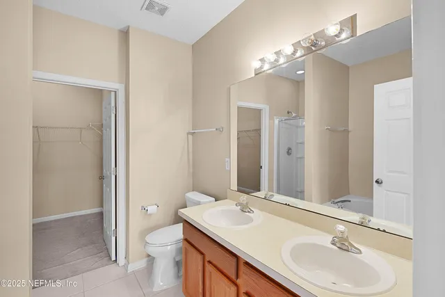 $229,900 | 12301 Kernan Forest Boulevard, Unit 2702, Jacksonville, FL 32225