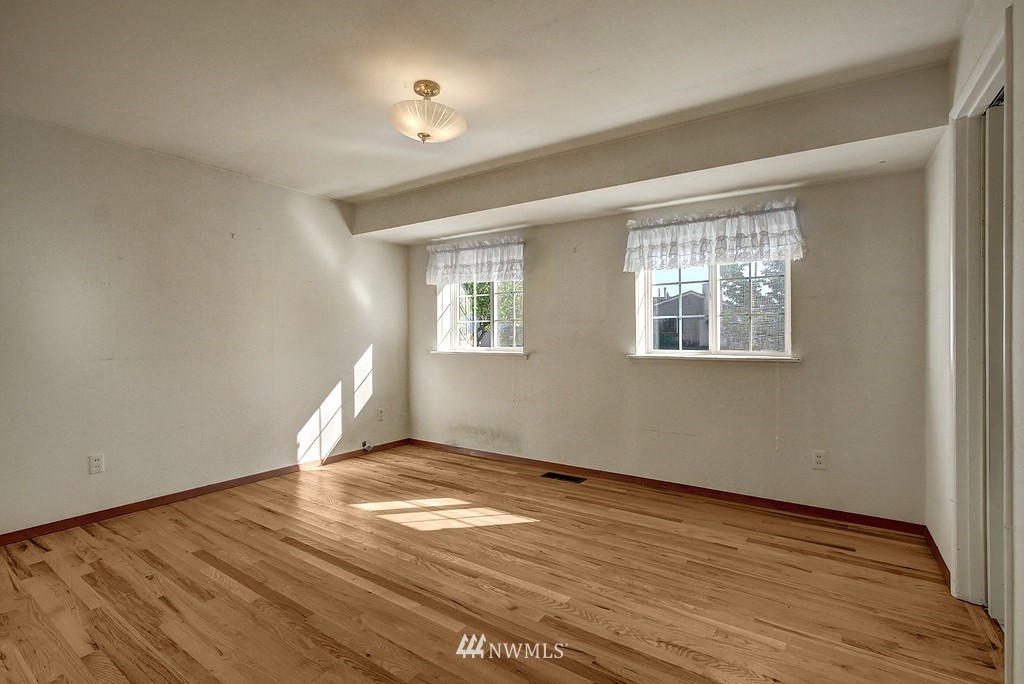 630 High Avenue South Renton, WA 98057 - Photo 13 of 18