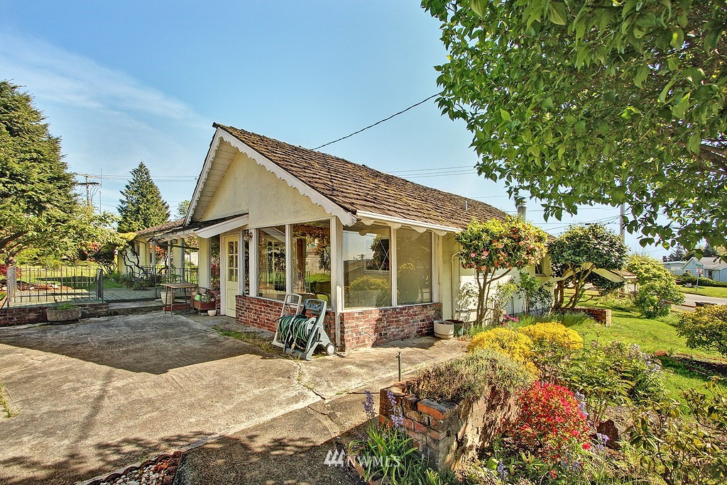 630 High Avenue South Renton, WA 98057 - Photo 4 of 18