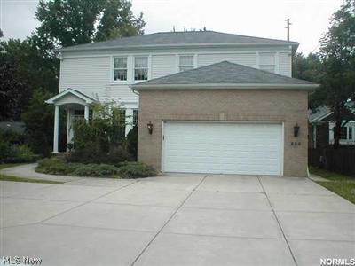 899 Richmond Road Cleveland, OH 44124 - Photo 1 of 1