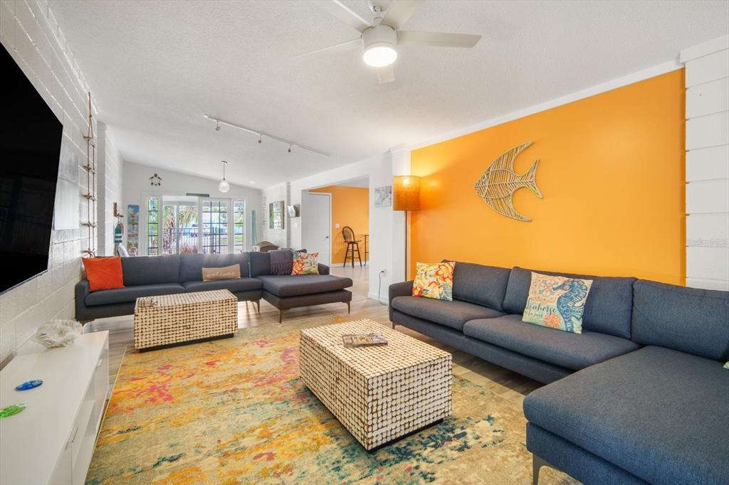 402 71st Street Holmes Beach, FL 34217 - Photo 12 of 70