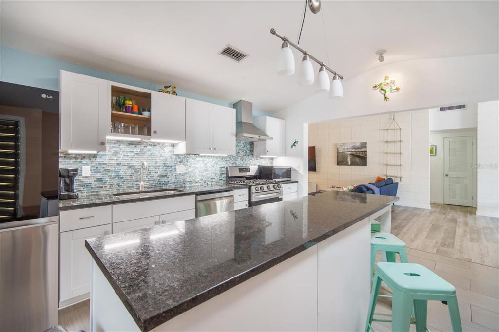 402 71st Street Holmes Beach, FL 34217 - Photo 16 of 70