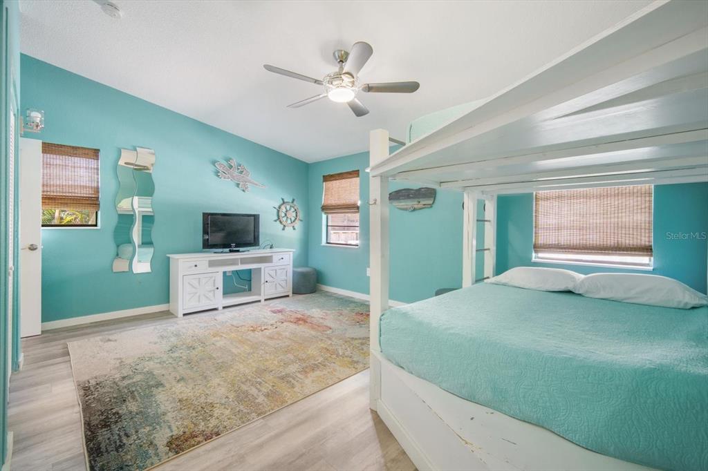 402 71st Street Holmes Beach, FL 34217 - Photo 25 of 70