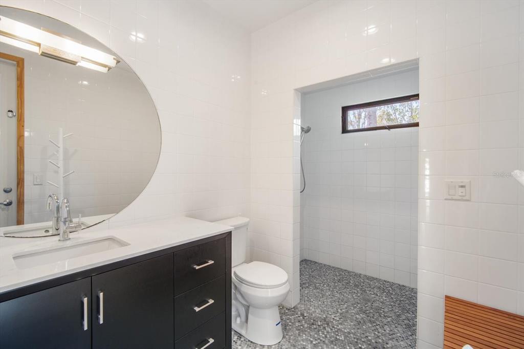 402 71st Street Holmes Beach, FL 34217 - Photo 32 of 70