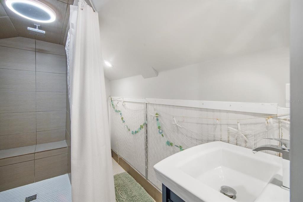 402 71st Street Holmes Beach, FL 34217 - Photo 35 of 70