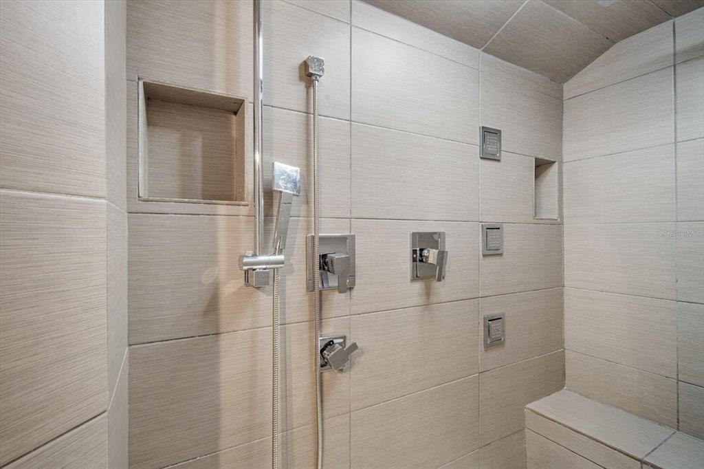 402 71st Street Holmes Beach, FL 34217 - Photo 36 of 70