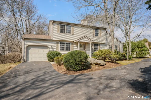 $575,000 | 5 Cherry Blossom Lane, Unit 5, East Lyme, CT 06357