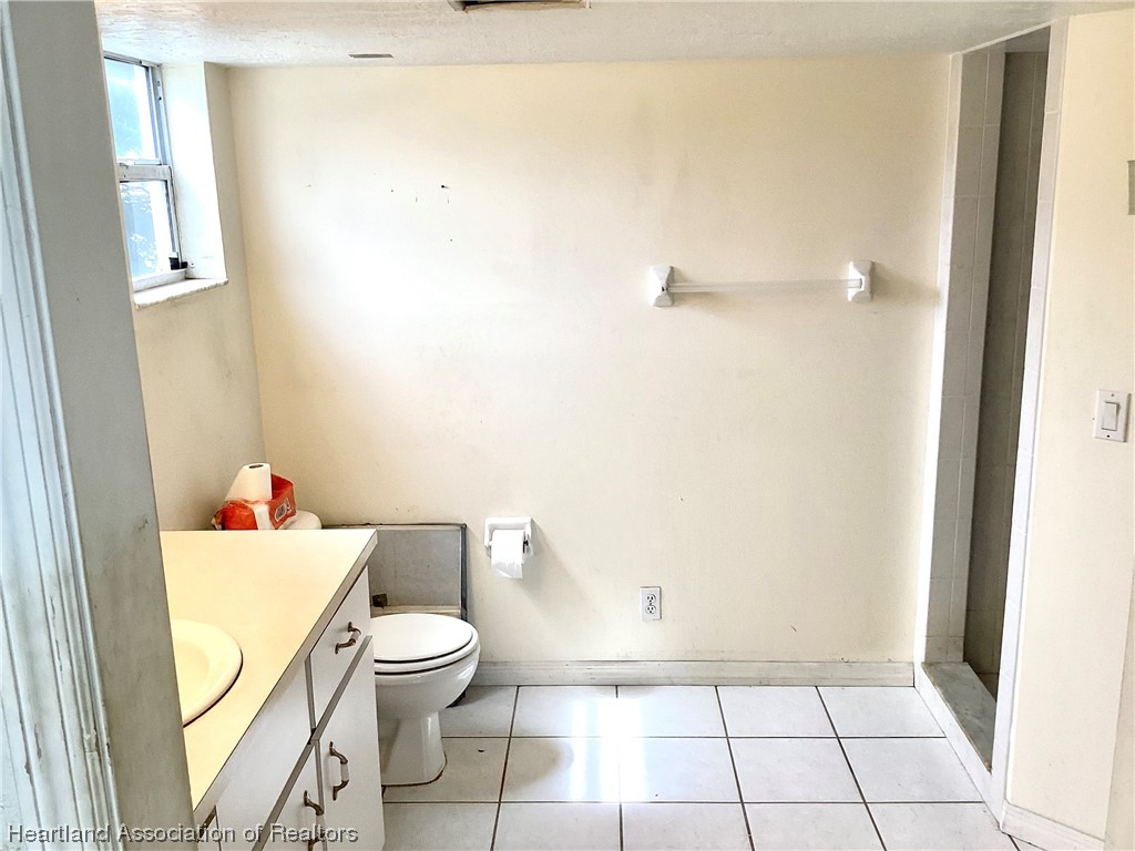 1934 Shore Road Avon Park, FL 33825 - Photo 12 of 21 Gallery Image 12