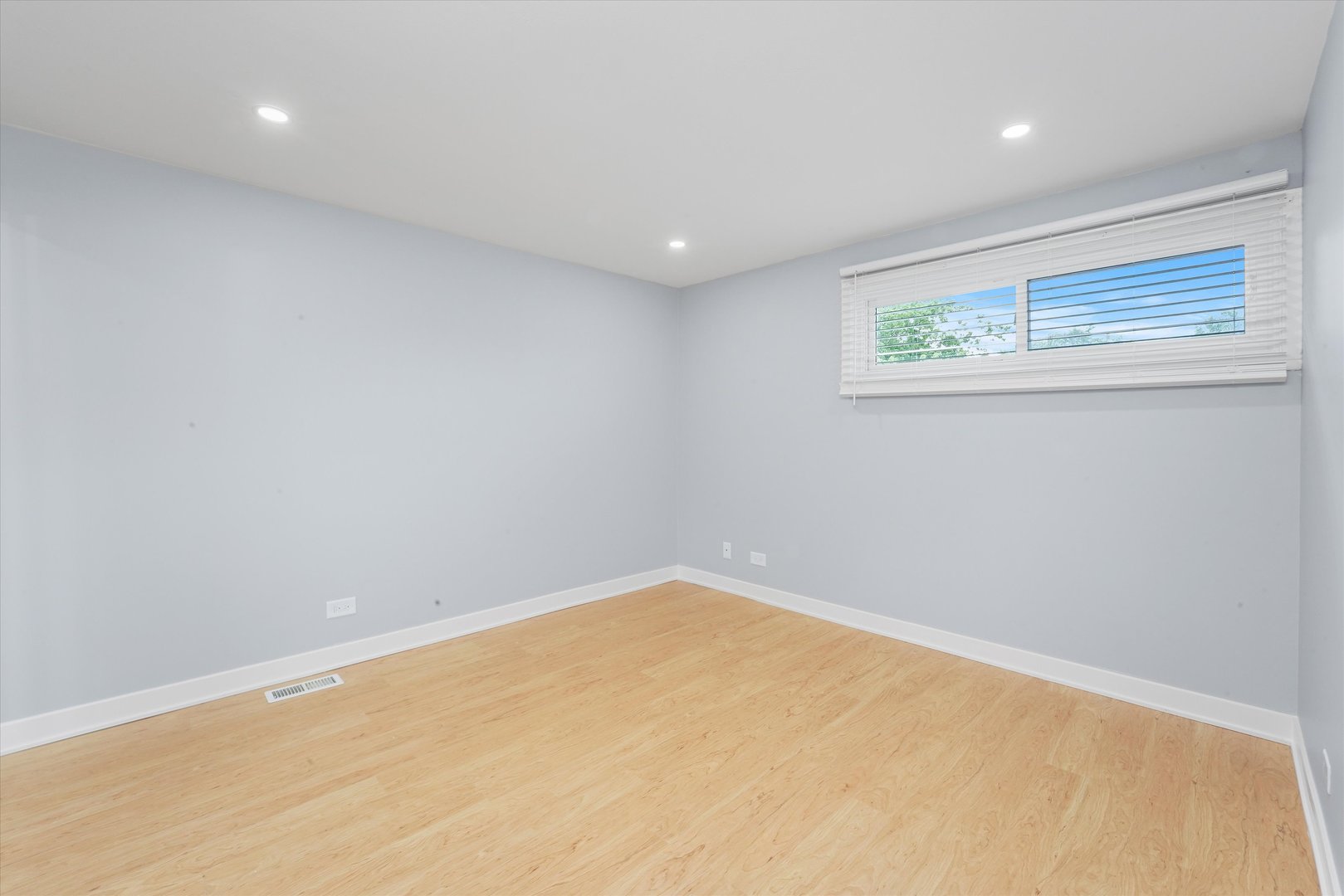 1323 Wakeby Lane, Unit 1323 Schaumburg, IL 60193 - Photo 11 of 14 a view of empty room