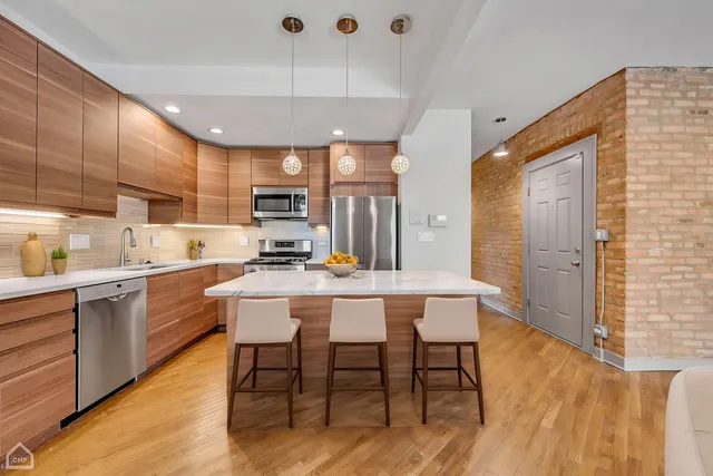 $8,360,000 | 4358 South Prairie Avenue, Chicago, IL 60653