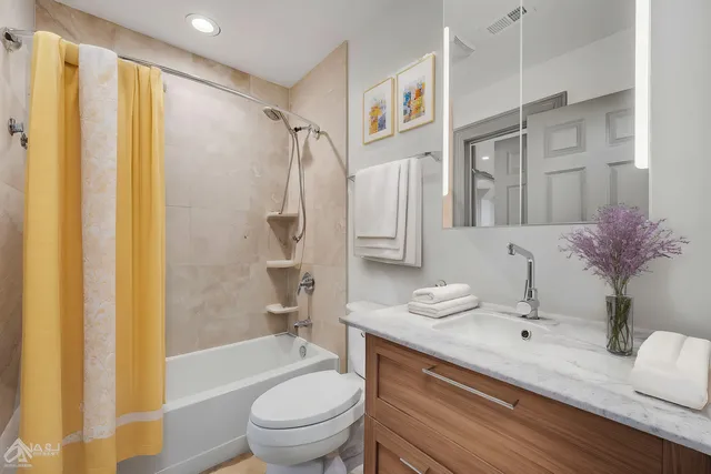 $8,360,000 | 4358 South Prairie Avenue, Chicago, IL 60653