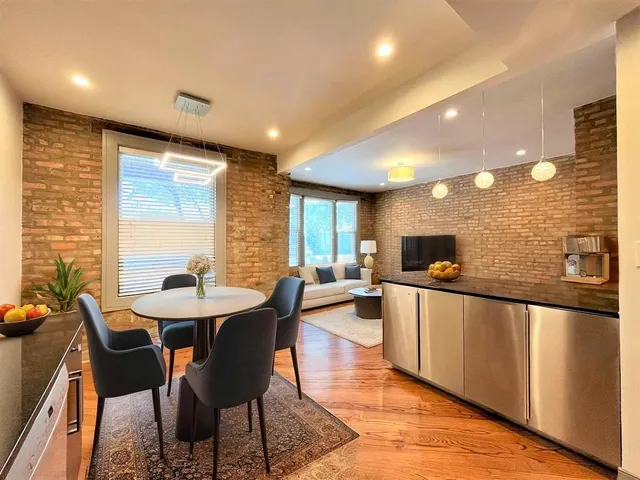 $8,360,000 | 4358 South Prairie Avenue, Chicago, IL 60653