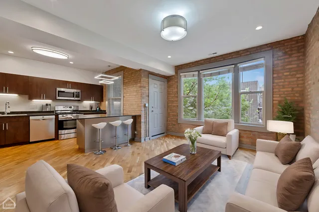$8,360,000 | 4358 South Prairie Avenue, Chicago, IL 60653