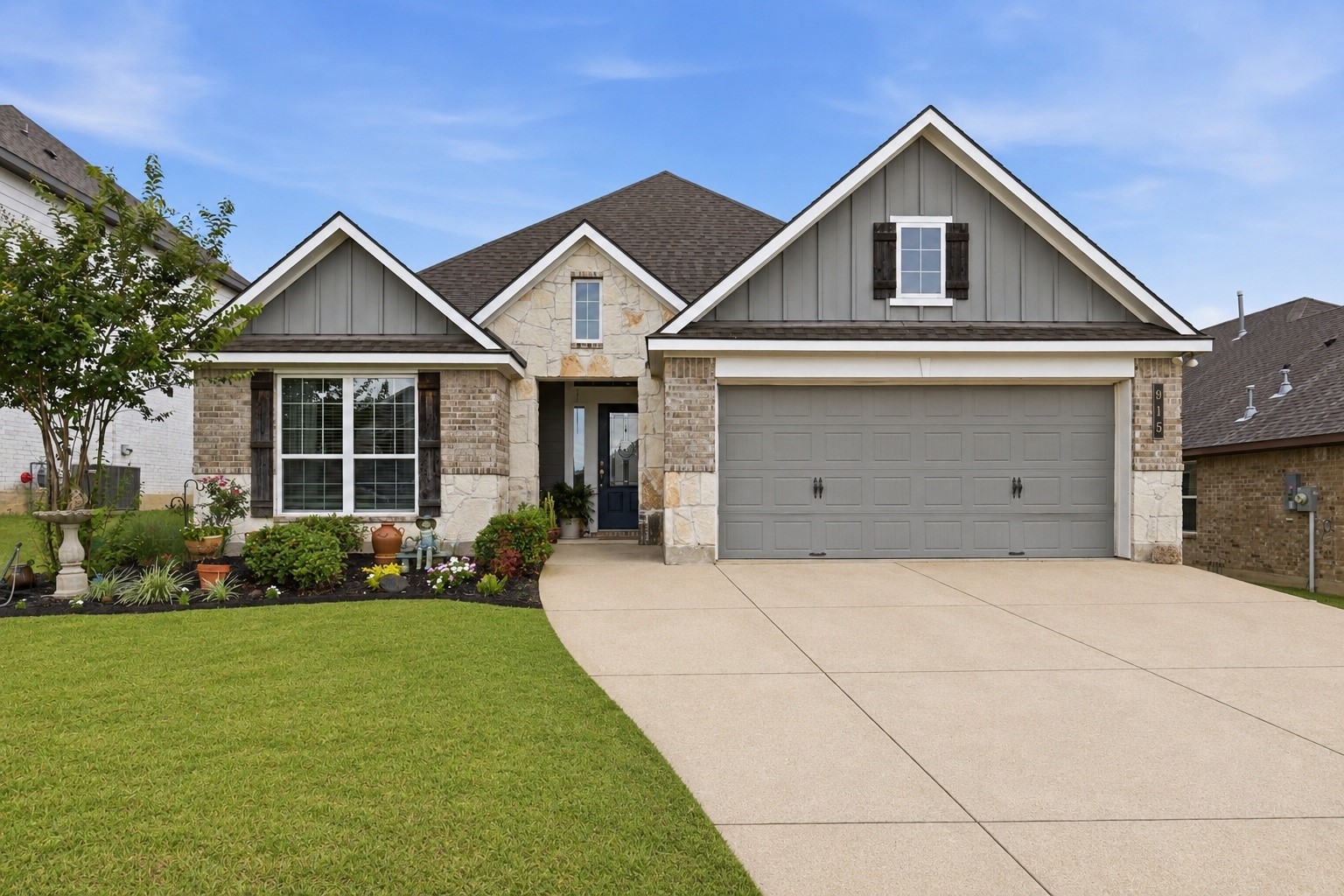 915 Farm Path Brenham, TX 77833 - Photo 1 of 17