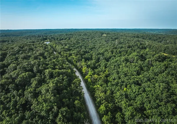 $52,500 | 2 State Road, Edwards, MO 65326