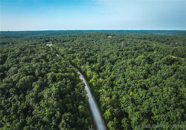 $52,500 | 2 State Road, Edwards, MO 65326