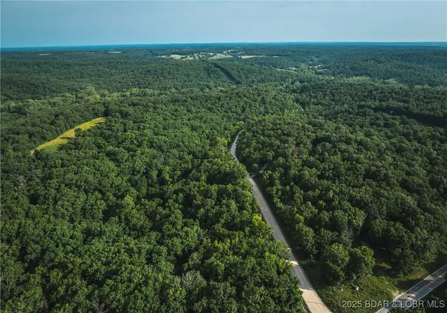 $52,500 | 2 State Road, Edwards, MO 65326