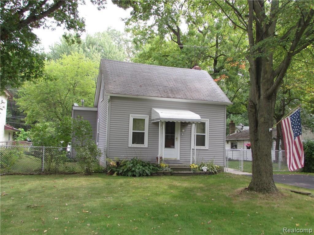 21315 Beech Daly Road Flat Rock, MI 48134 - Photo 3 of 19 IMG_4085.JPG