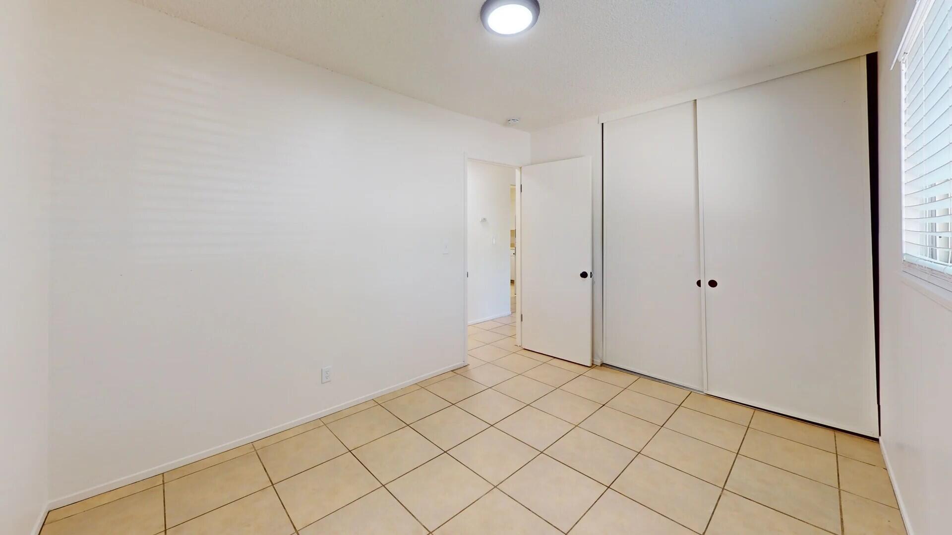 1553 Riverside Drive Redding, CA 96001 - Photo 5 of 51 Unit 1 Bedroom