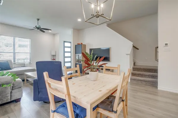 $2,800 | 207 Athenia Drive, Fort Worth, TX 76114