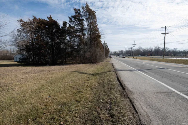 $499,900 | 3878-3912 West Washington Center Road, Fort Wayne, IN 46818