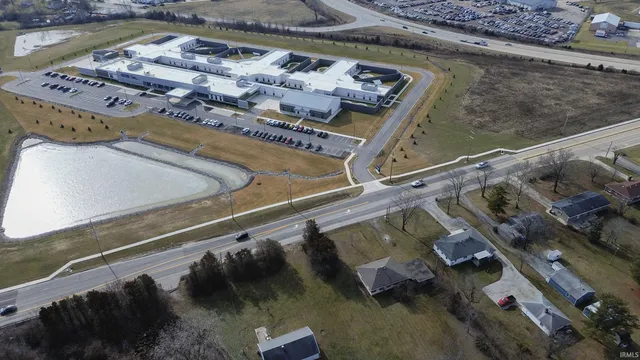 $499,900 | 3878-3912 West Washington Center Road, Fort Wayne, IN 46818