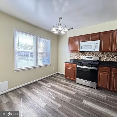 $2,100 | 4306 Eileen Court, Woodbridge, VA 22193