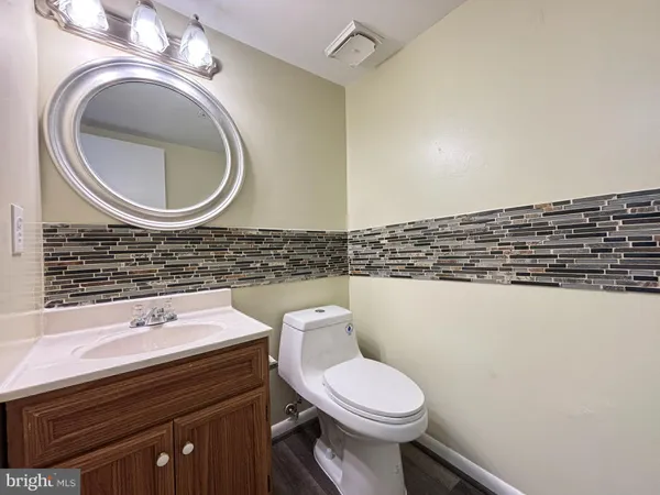 $2,100 | 4306 Eileen Court, Woodbridge, VA 22193