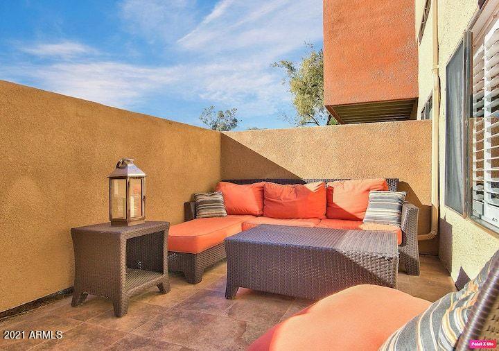 3500 North Hayden Road, Unit 1511 Scottsdale, AZ 85251 - Photo 18 of 26 a outdoor space with a couch