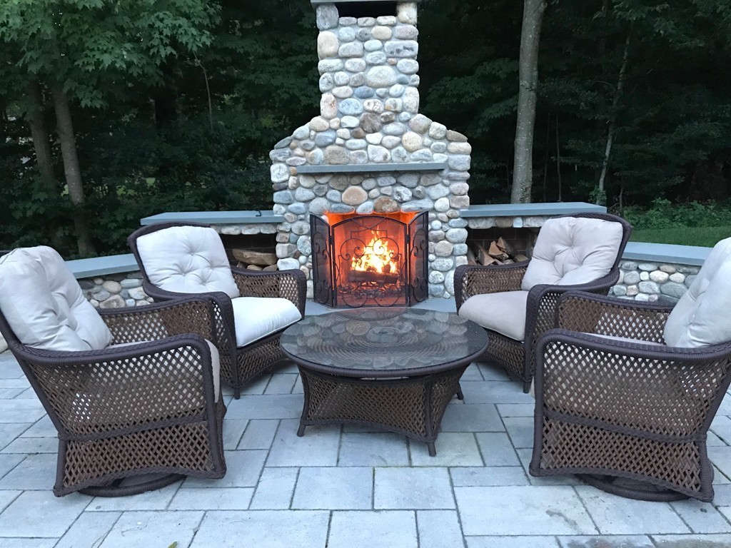 776 Bay Road Hamilton, MA 01982 - Photo 8 of 30