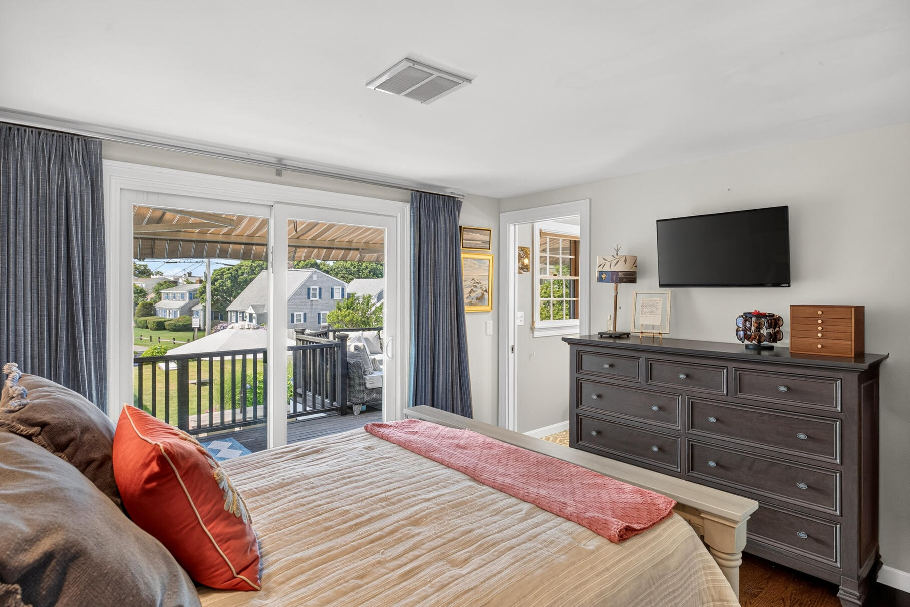 33 Harbor View Road Harwich Port, MA 02646 - Photo 18 of 50 a bedroom with a bed and a television