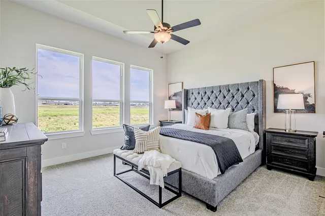 $589,990 | 141 Peninsula Point Drive, Montgomery, TX 77356