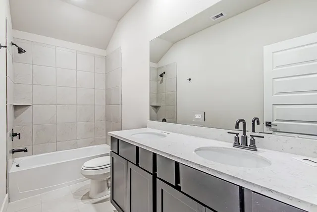 $589,990 | 141 Peninsula Point Drive, Montgomery, TX 77356