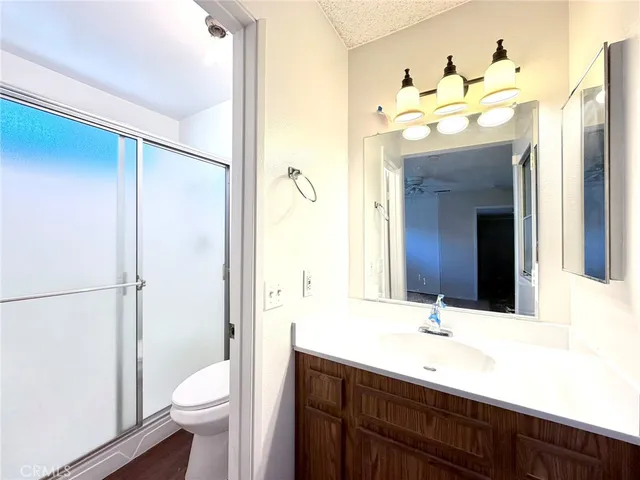 $1,350 | 2031 La Mesa Court, Hemet, CA 92545