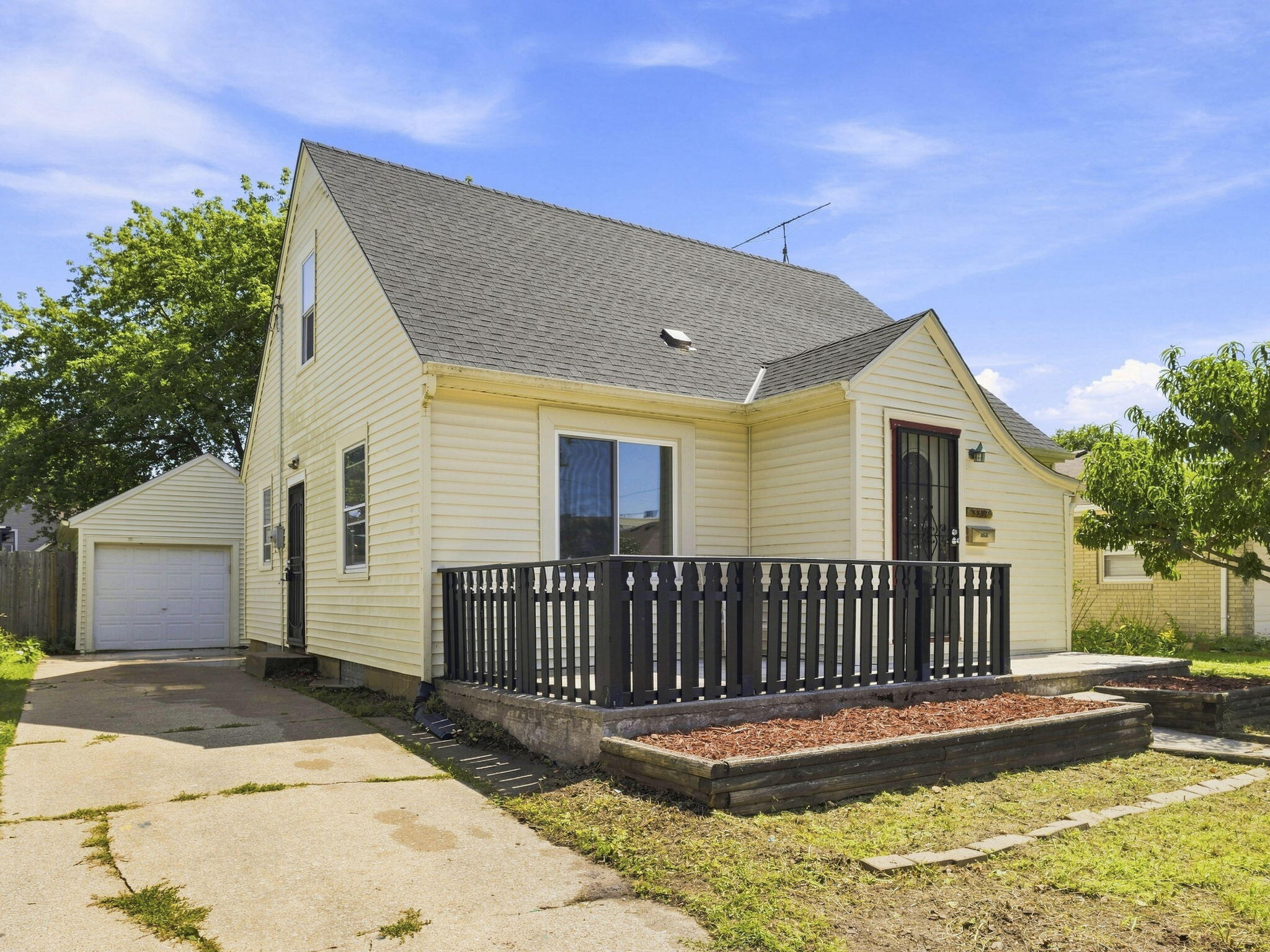 3317 10th Avenue Racine, WI 53402 - Photo 36 of 37 43-web-or-mls-IMG_8467