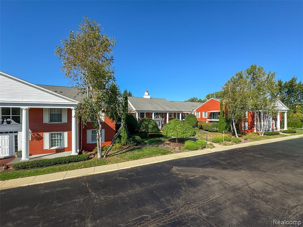19710 West 13 Mile Road, Unit 108 Beverly Hills, MI 48025 - Photo 43 of 48