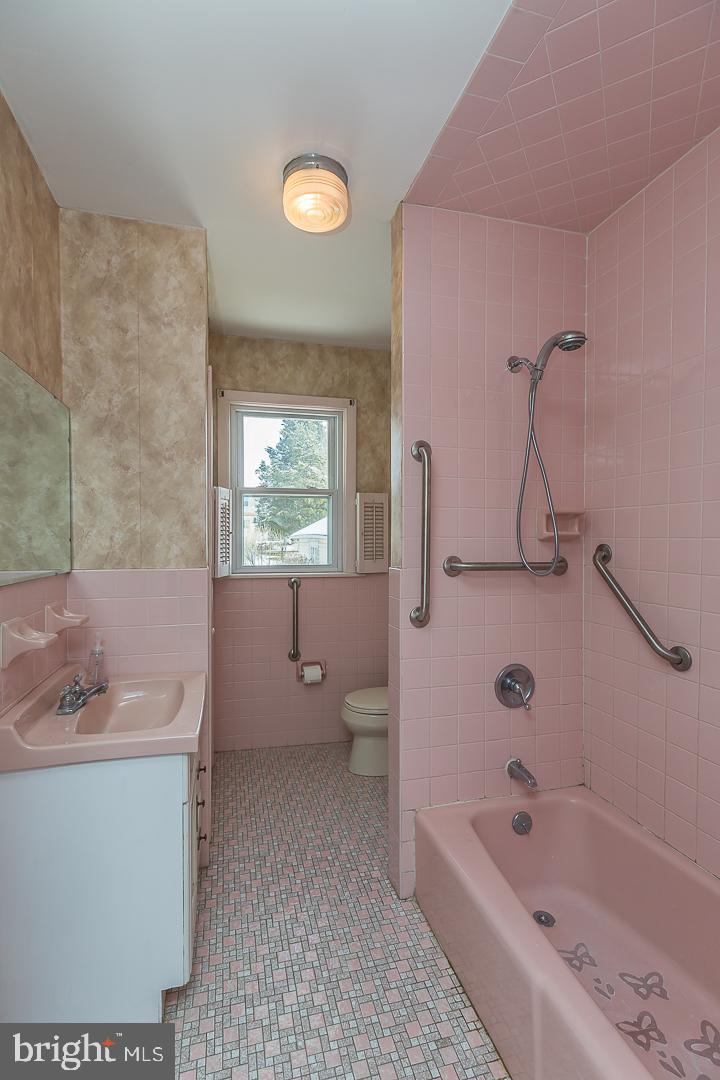 221 Mill Road Havertown, PA 19083 - Photo 18 of 21