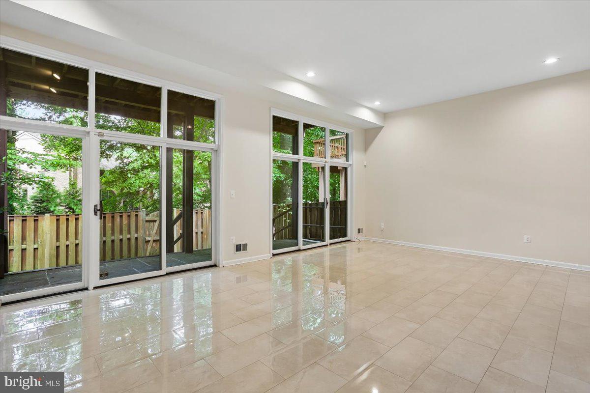 6113 Goldtree Way Bethesda, MD 20817 - Photo 58 of 75