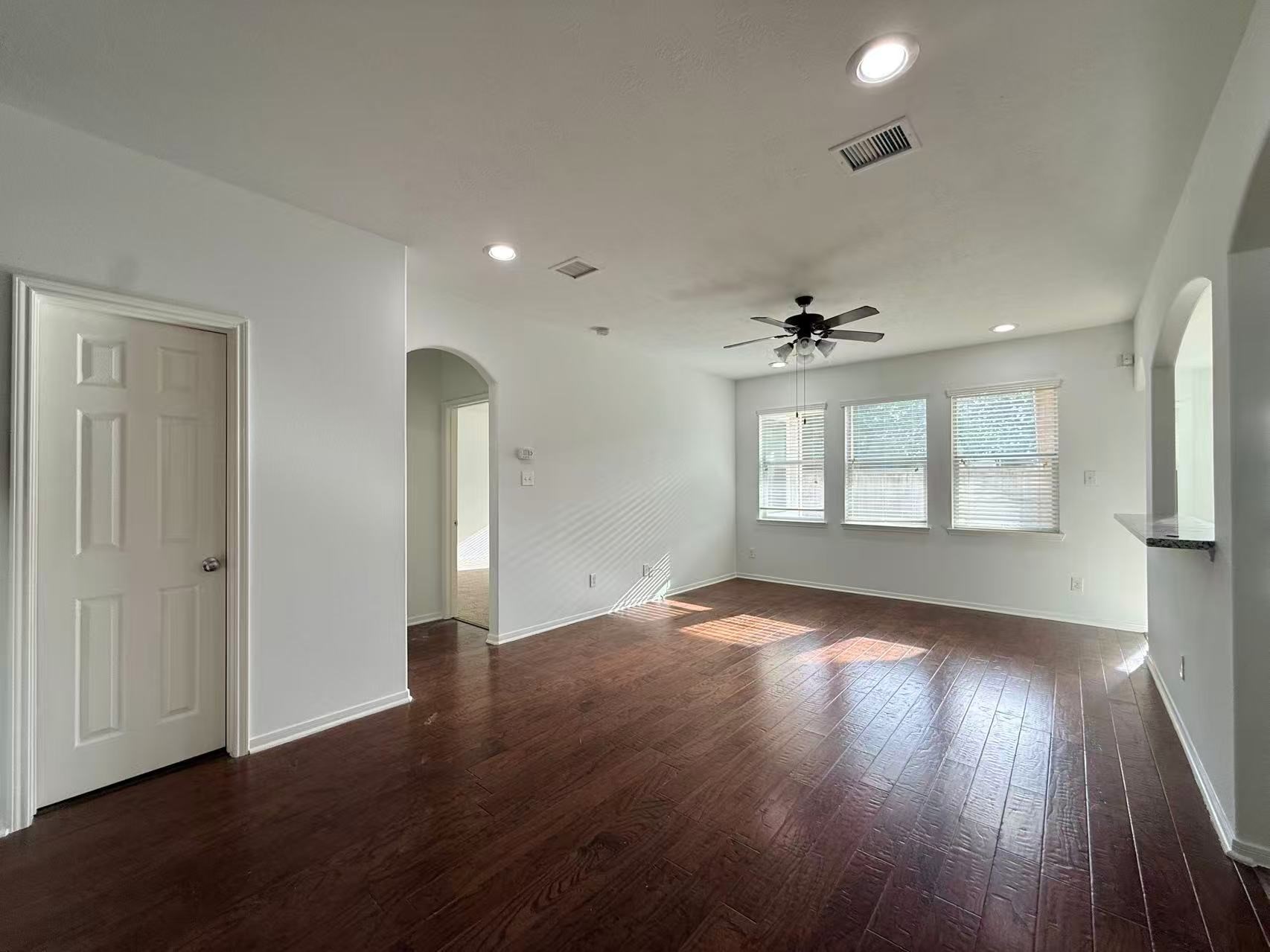 2814 Ridgeglen Lane Houston, TX 77082 - Photo 16 of 35 Gallery Image 16