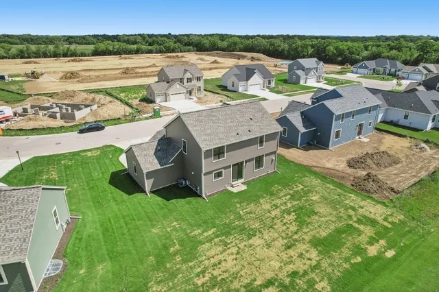 $546,900 | 2701 Mapleton Avenue, East Troy, WI 53120