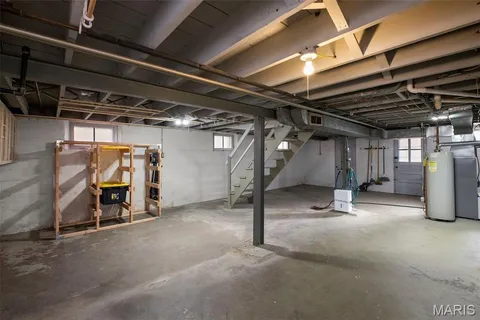 $189,000 | 6610 Parkwood Place, St. Louis, MO 63116