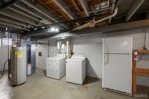 $189,000 | 6610 Parkwood Place, St. Louis, MO 63116