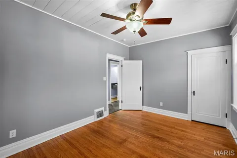 $189,000 | 6610 Parkwood Place, St. Louis, MO 63116